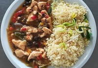 Kuřecí čínská směs, kari rýže