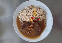 Videnska-rostena-dusena-dalmatinova-ryze-ryze-cerna-cocka